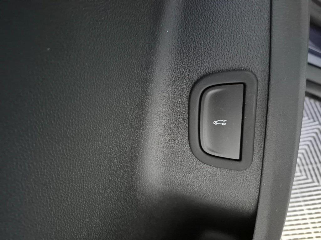 new 2026 Chevrolet Traverse car, priced at $52,020