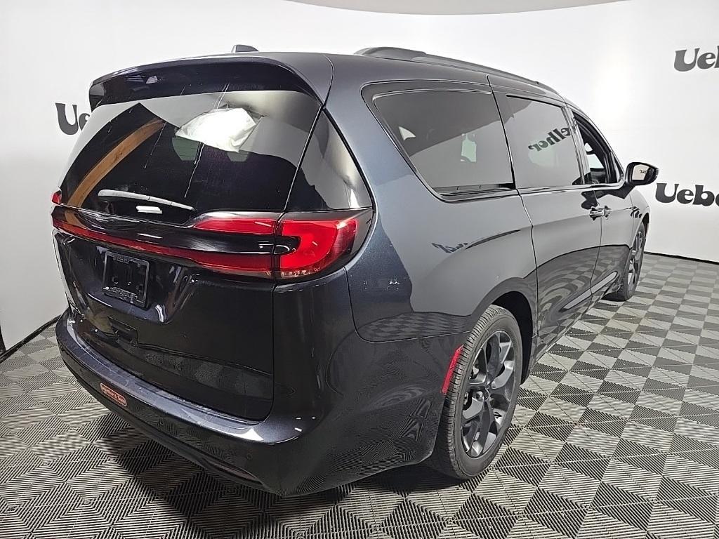 used 2021 Chrysler Pacifica car, priced at $24,998