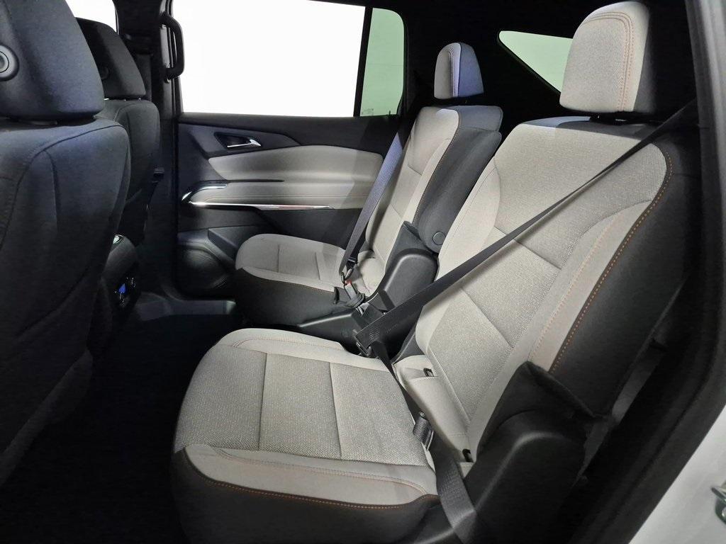 new 2026 Chevrolet Traverse car, priced at $44,385