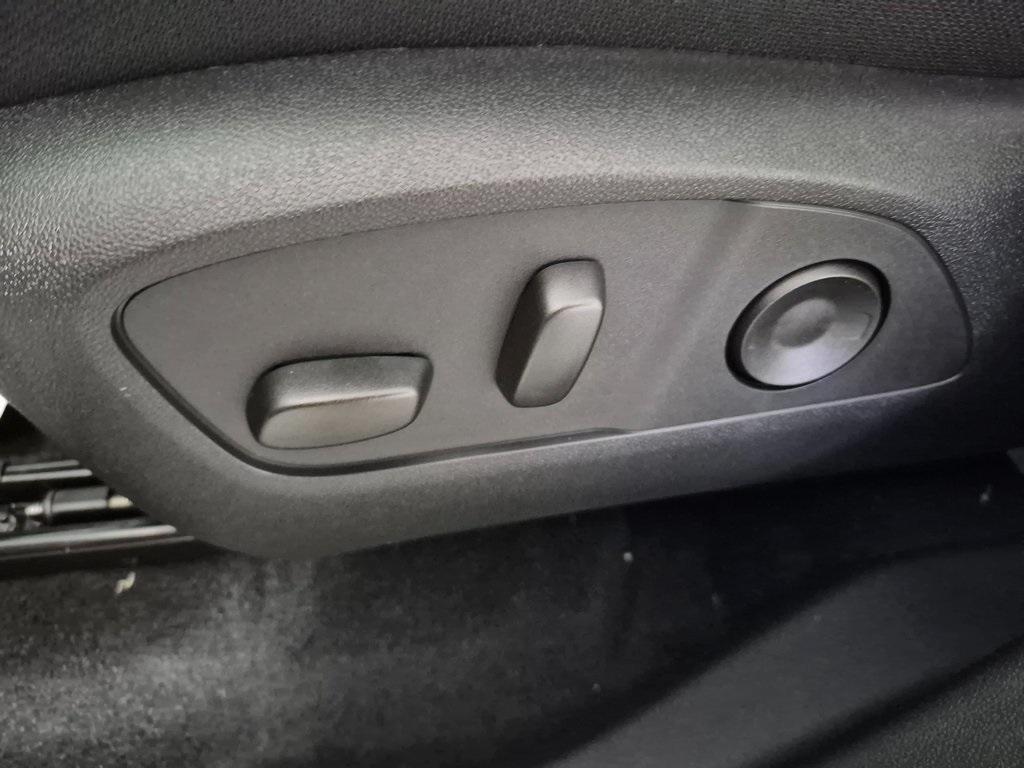 new 2026 Chevrolet Traverse car, priced at $44,385