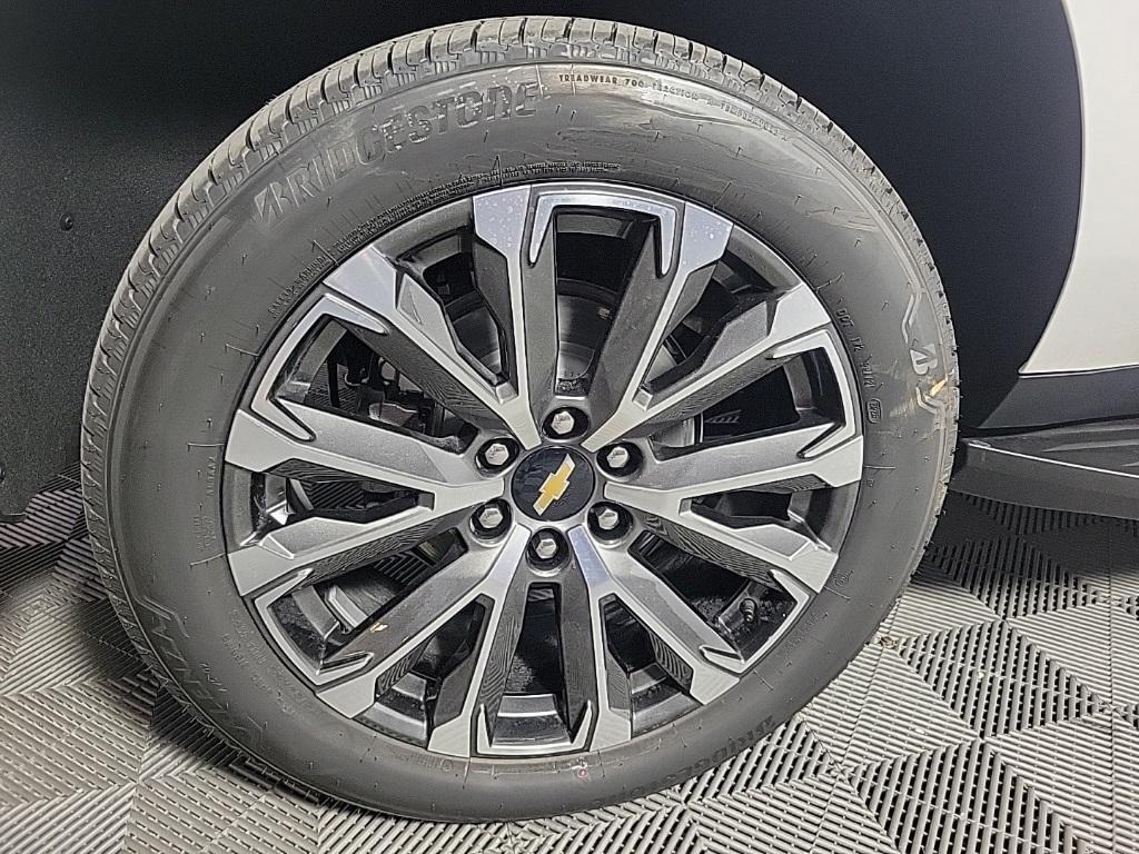 new 2025 Chevrolet Suburban car, priced at $88,375