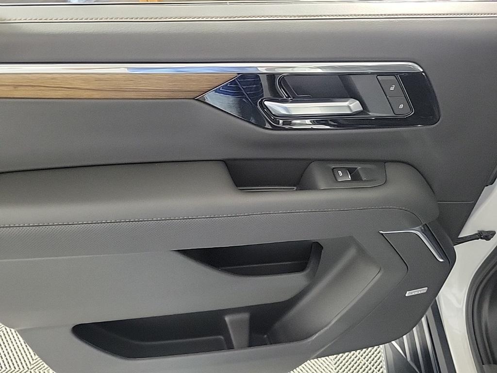 new 2025 Chevrolet Suburban car, priced at $88,375