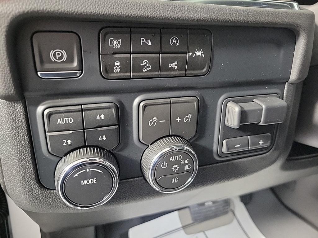 new 2025 Chevrolet Suburban car, priced at $88,375