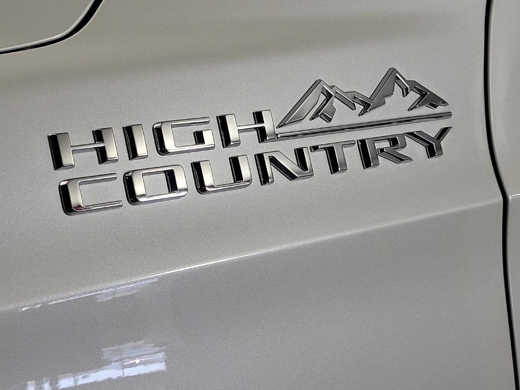 new 2025 Chevrolet Suburban car, priced at $88,375