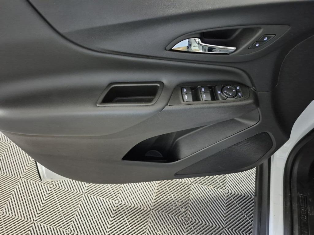 used 2023 Chevrolet Equinox car, priced at $25,000