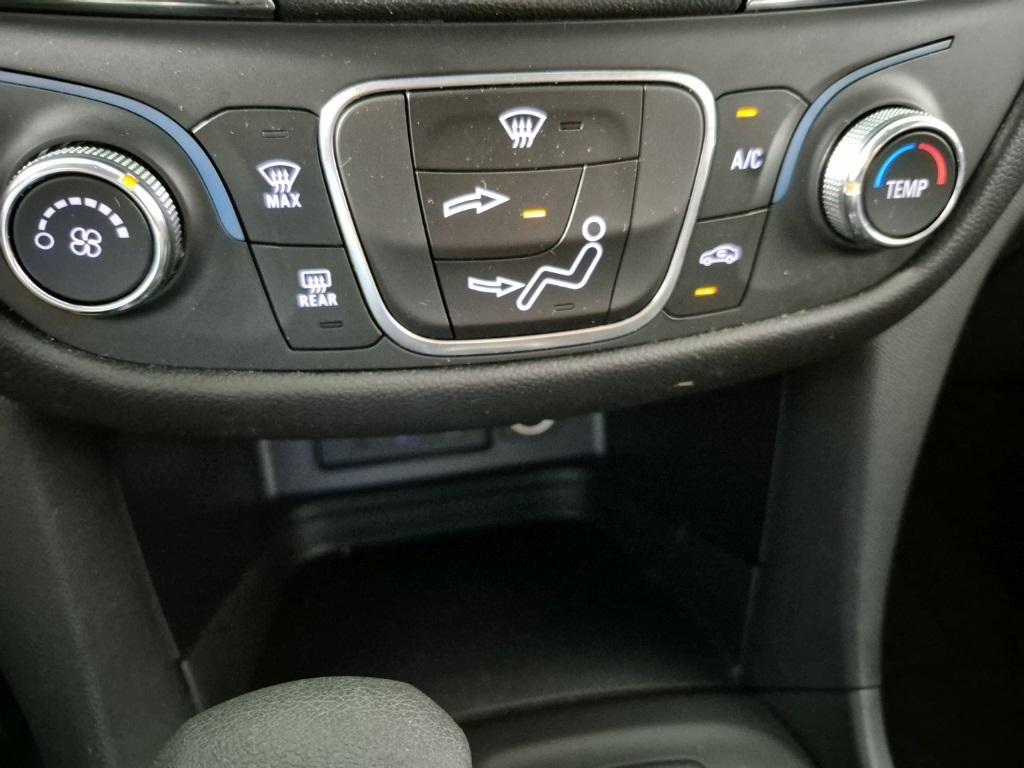 used 2023 Chevrolet Equinox car, priced at $25,000