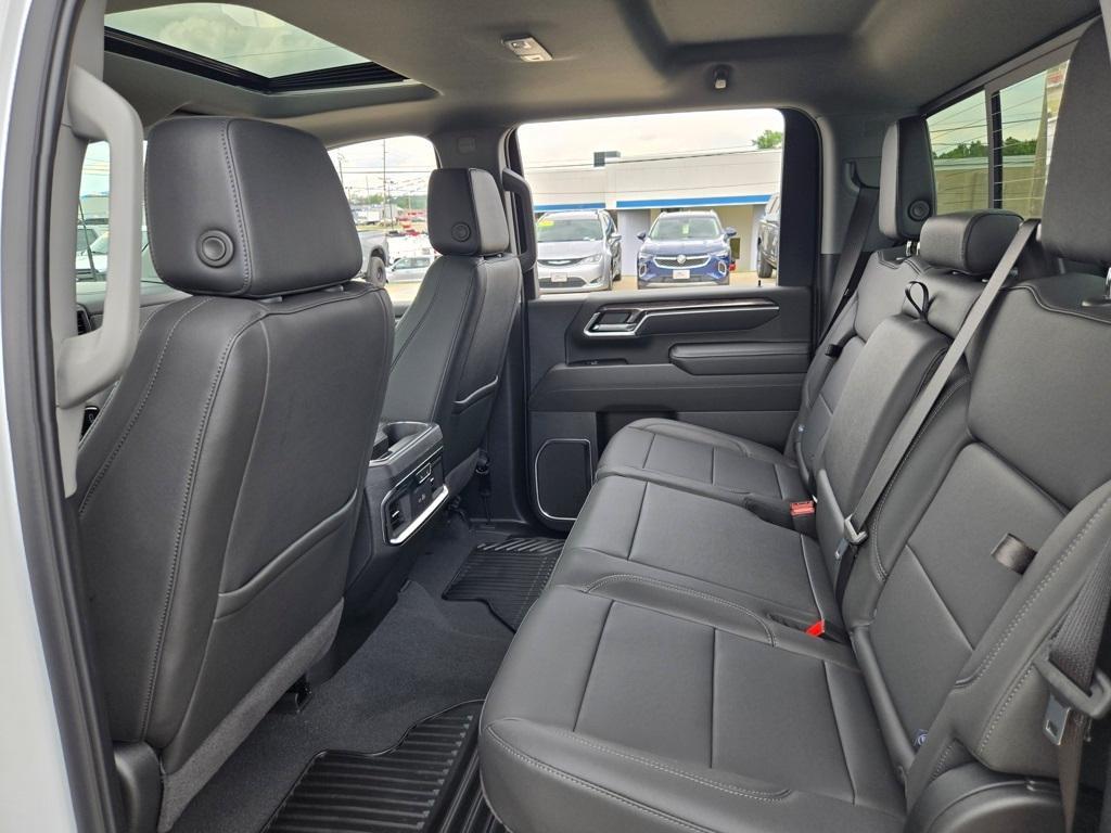 new 2025 Chevrolet Silverado 3500 car