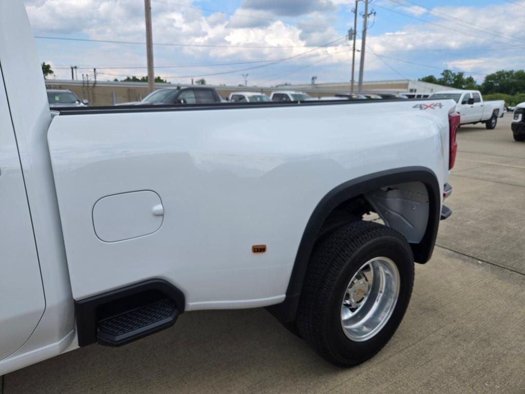 new 2025 Chevrolet Silverado 3500 car