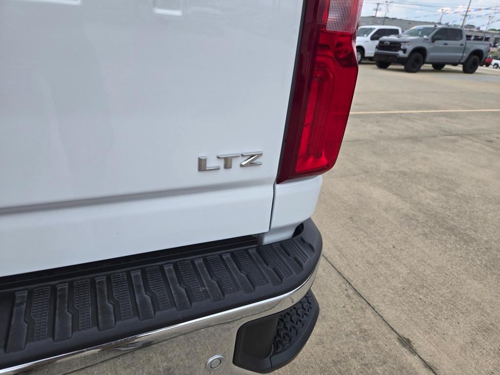 new 2025 Chevrolet Silverado 3500 car