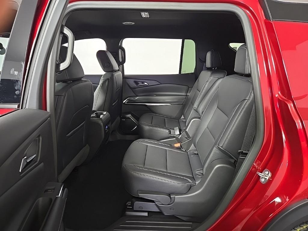 new 2025 Chevrolet Traverse car, priced at $50,530