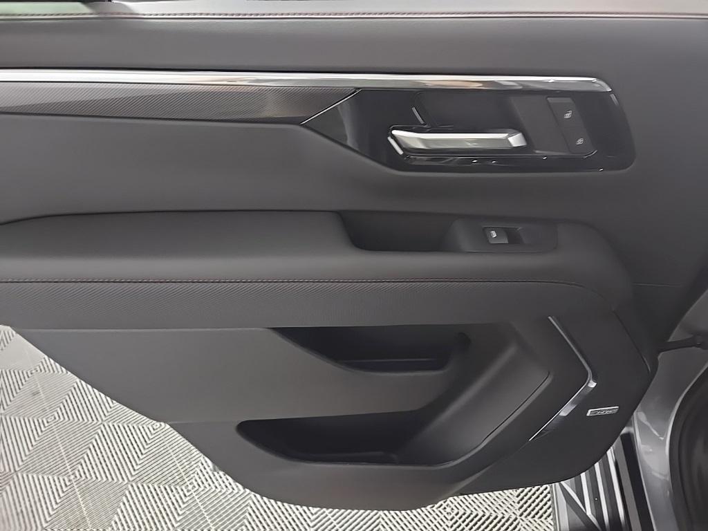 new 2025 Chevrolet Tahoe car, priced at $76,915