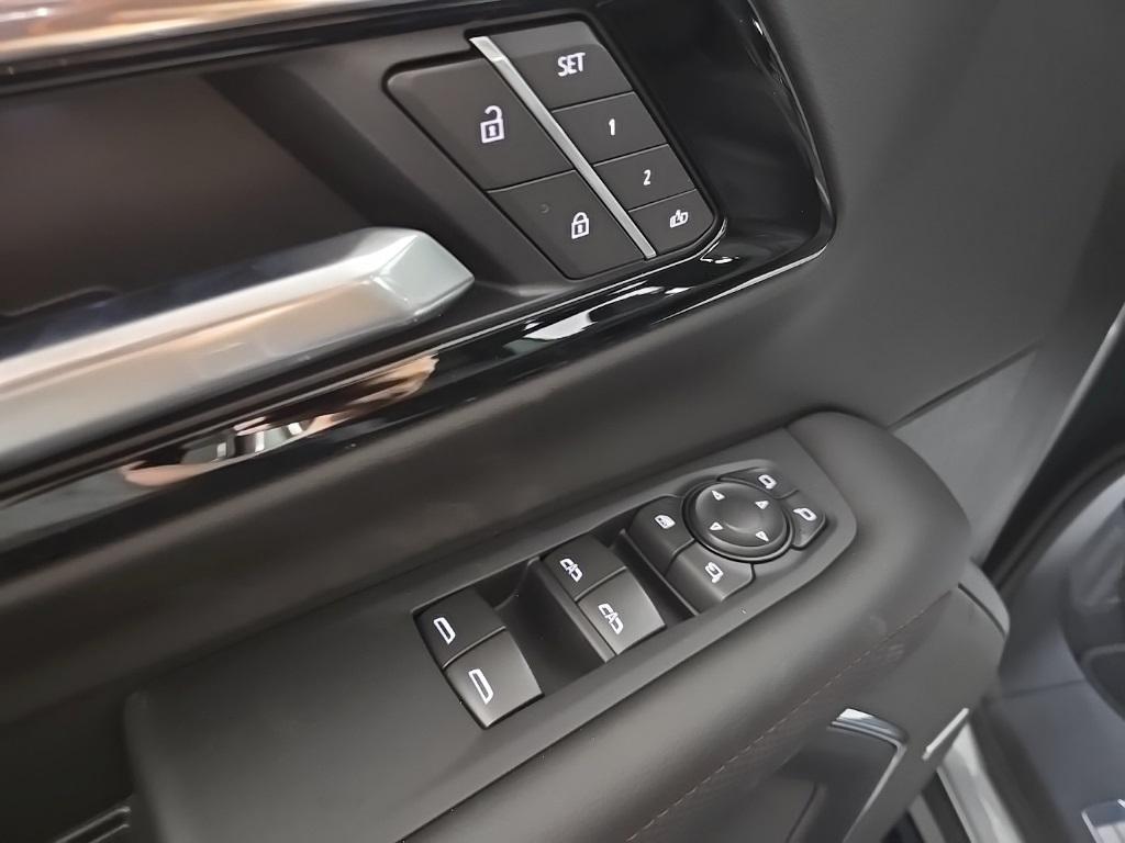 new 2025 Chevrolet Tahoe car, priced at $76,915