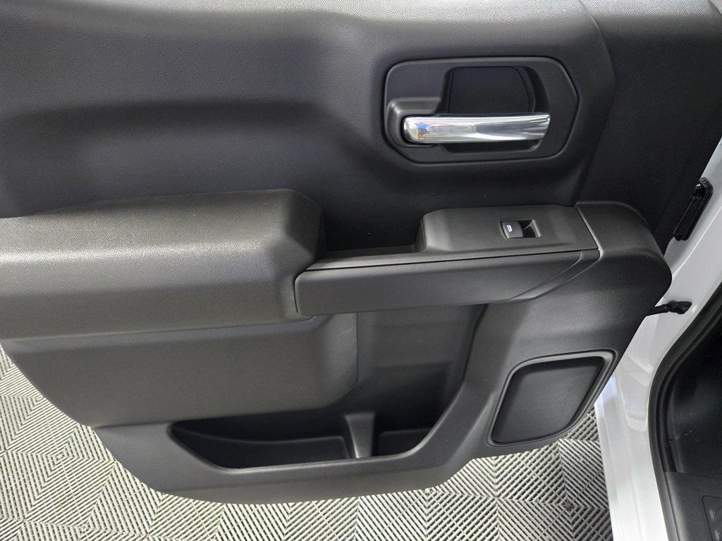 new 2025 Chevrolet Silverado 1500 car, priced at $40,425