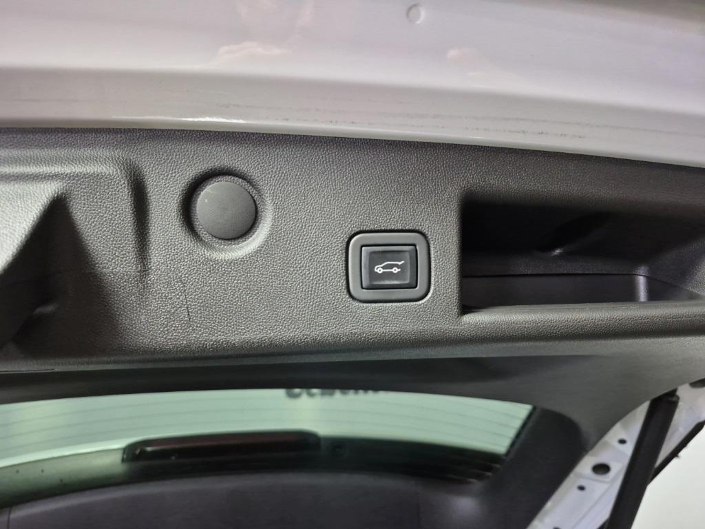 used 2023 Chevrolet Equinox car, priced at $24,995