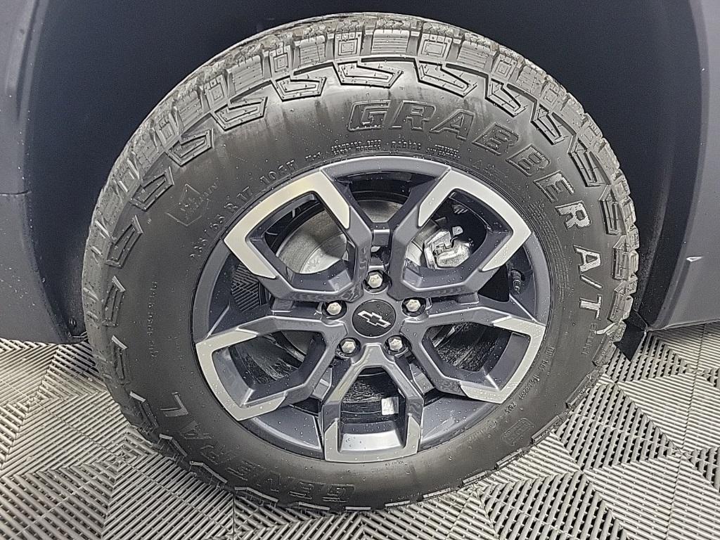 new 2026 Chevrolet Equinox car, priced at $39,265