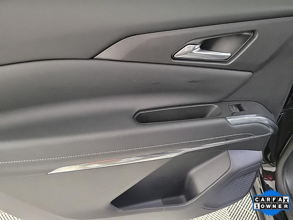 used 2025 Chevrolet Traverse car, priced at $39,995