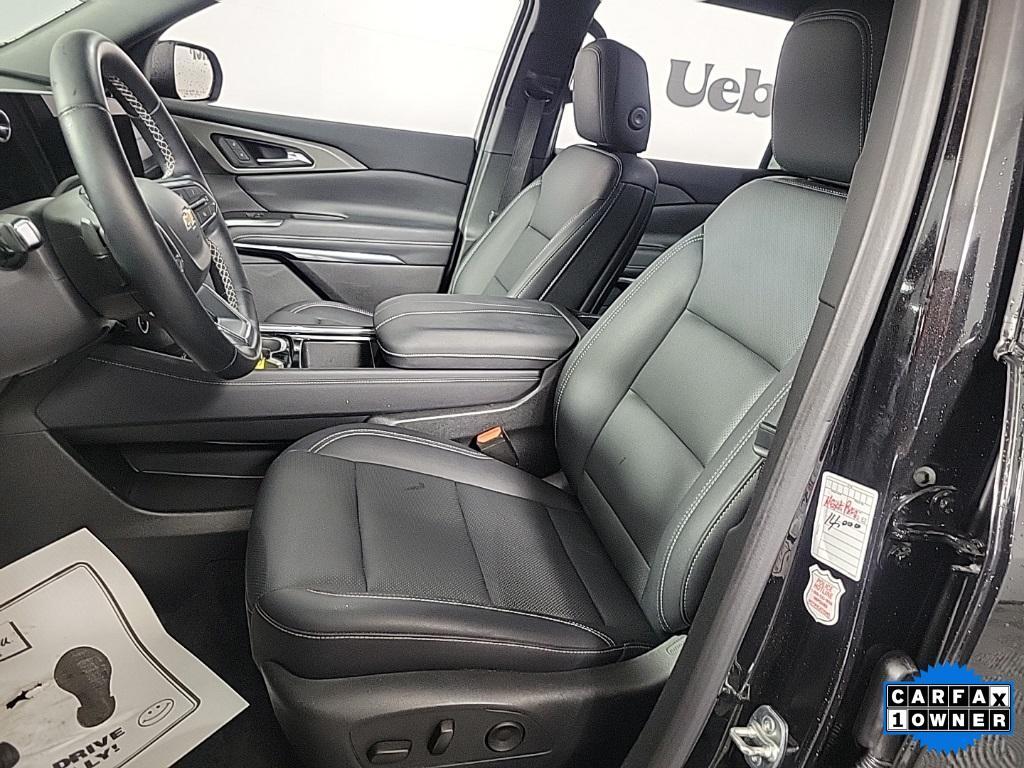 used 2025 Chevrolet Traverse car, priced at $39,995