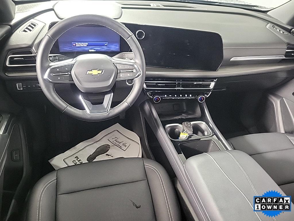 used 2025 Chevrolet Traverse car, priced at $39,995