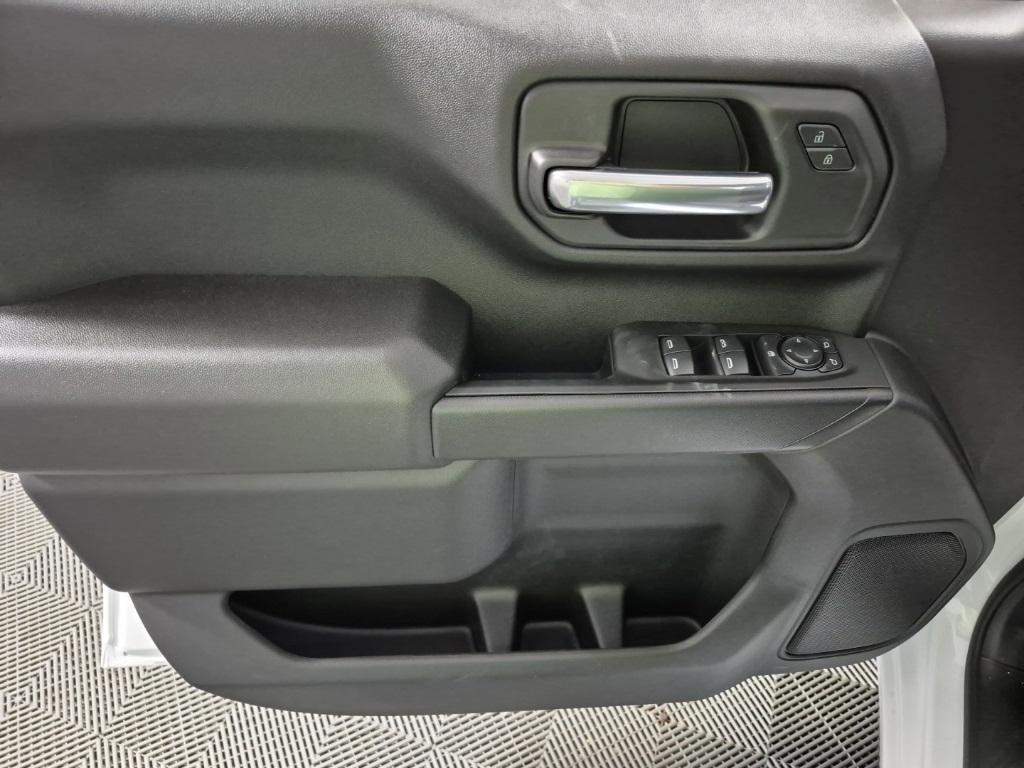 new 2025 Chevrolet Silverado 1500 car, priced at $40,870