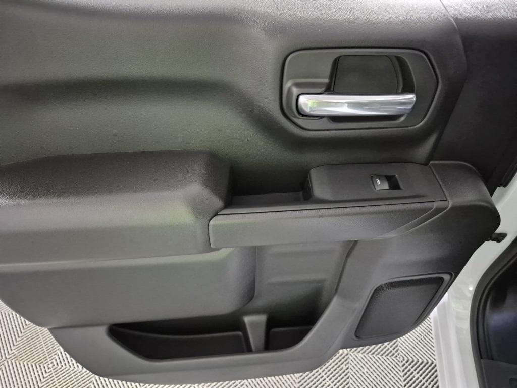 new 2025 Chevrolet Silverado 1500 car, priced at $40,870