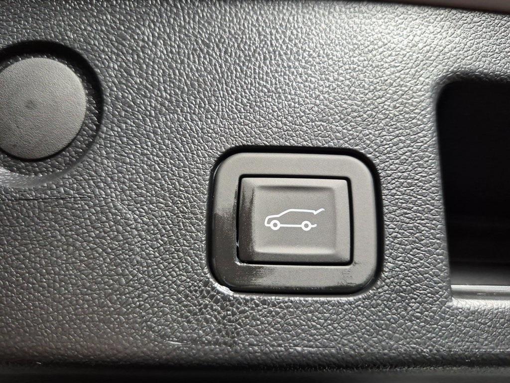 new 2026 Chevrolet Equinox car, priced at $33,850