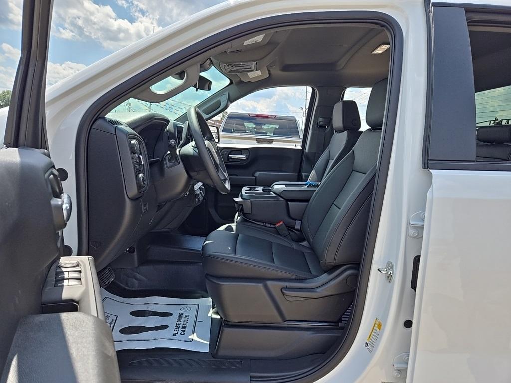 new 2025 Chevrolet Silverado 1500 car, priced at $42,295