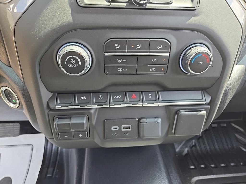 new 2025 Chevrolet Silverado 1500 car, priced at $42,295
