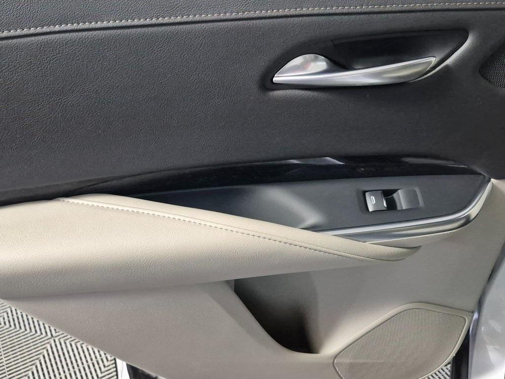 used 2022 Cadillac XT4 car, priced at $27,998