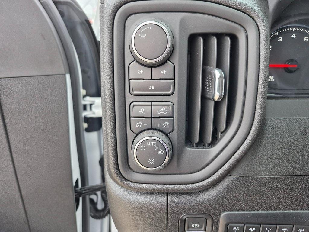 new 2025 Chevrolet Silverado 2500 car, priced at $63,995