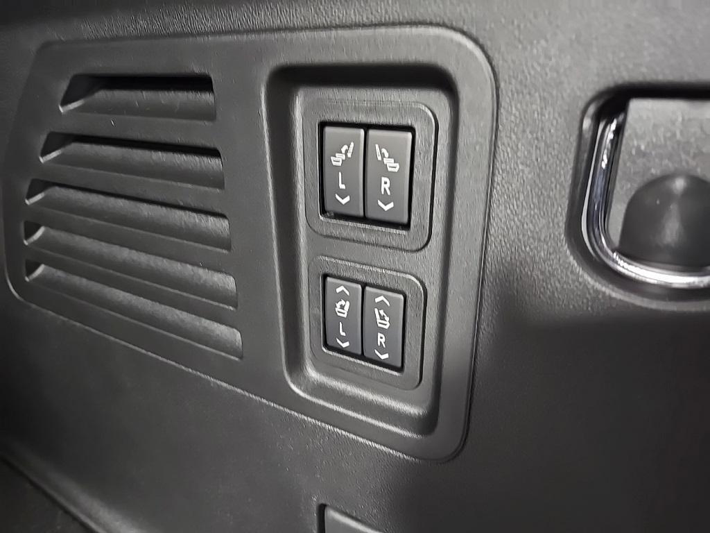 new 2025 Chevrolet Traverse car, priced at $57,435