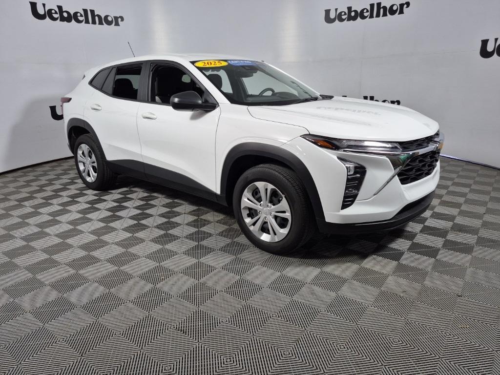 used 2025 Chevrolet Trax car, priced at $24,995