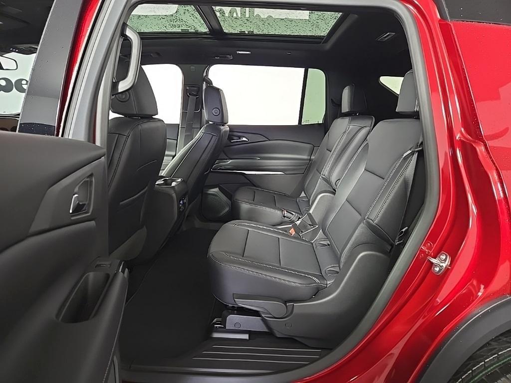 new 2025 Chevrolet Traverse car, priced at $49,290