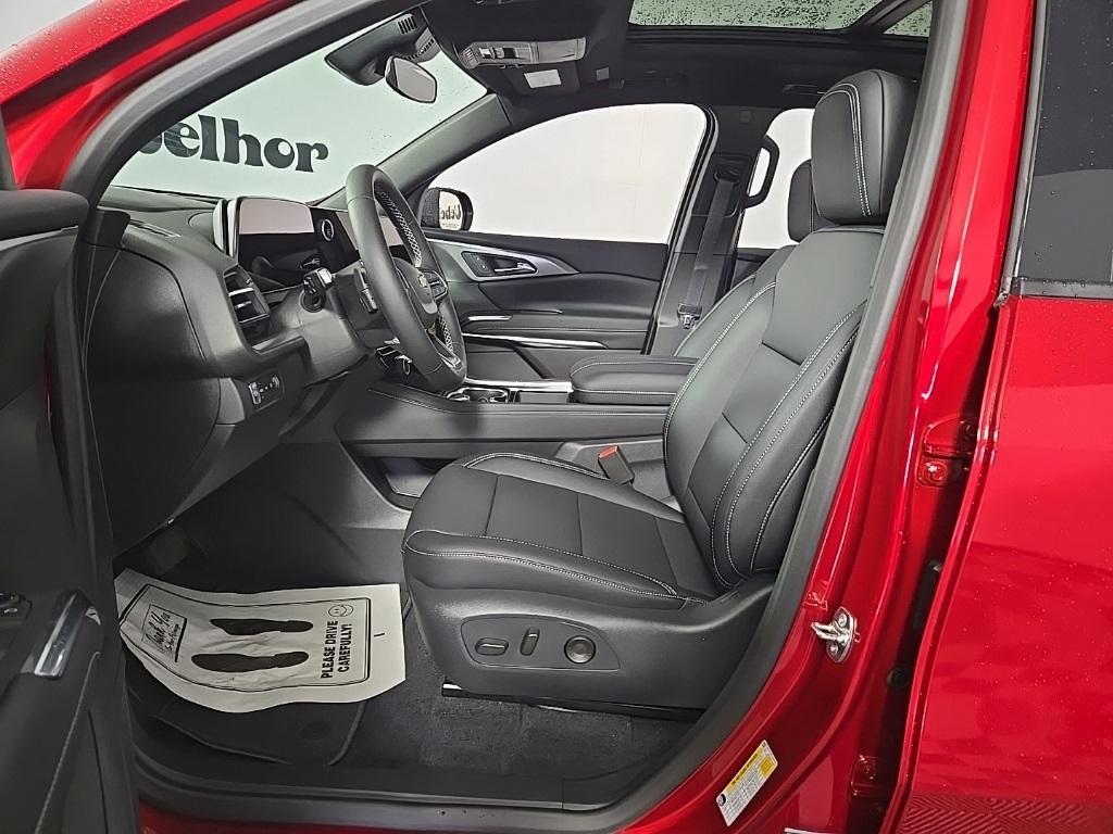 new 2025 Chevrolet Traverse car, priced at $49,290