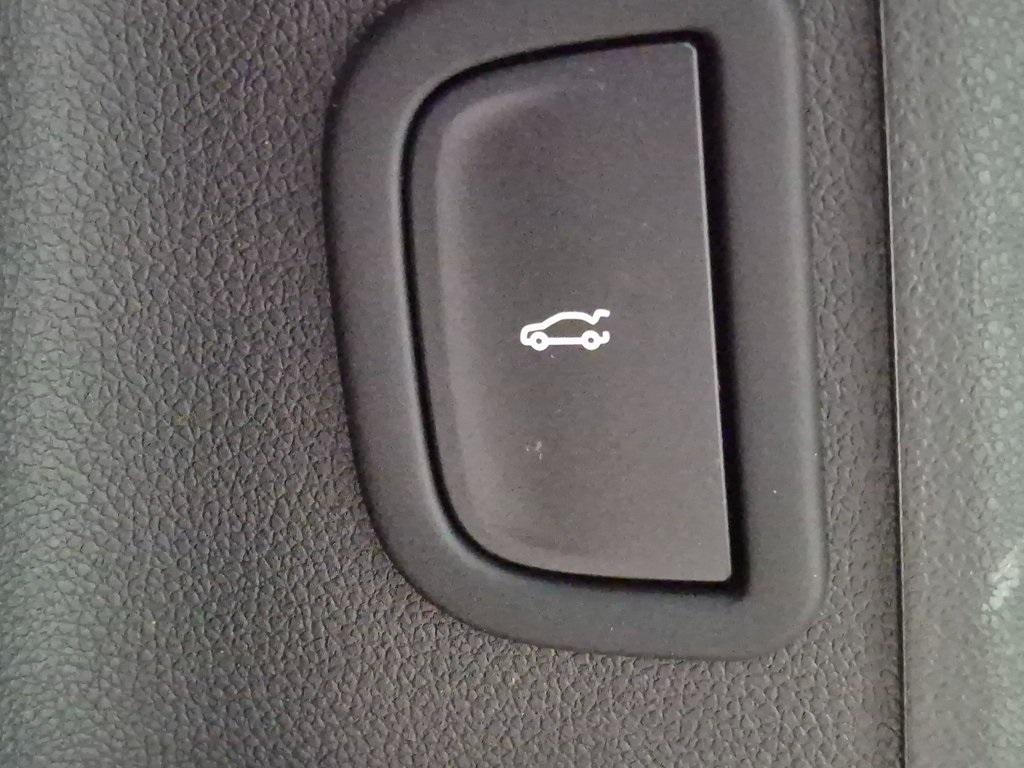 new 2026 Chevrolet Traverse car, priced at $44,385