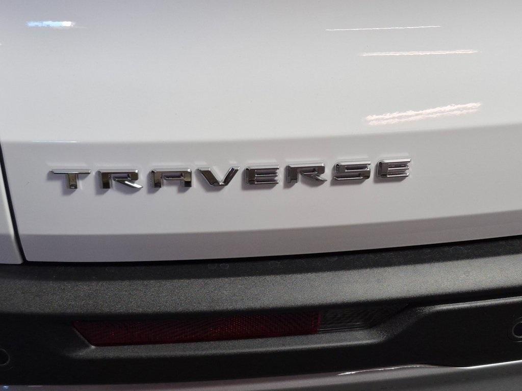 new 2026 Chevrolet Traverse car, priced at $44,385
