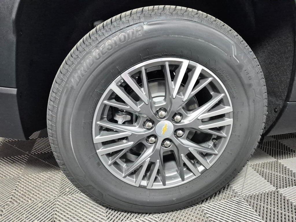 new 2026 Chevrolet Traverse car, priced at $44,385