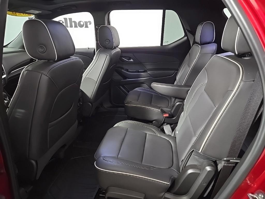 used 2023 Chevrolet Traverse car, priced at $41,998