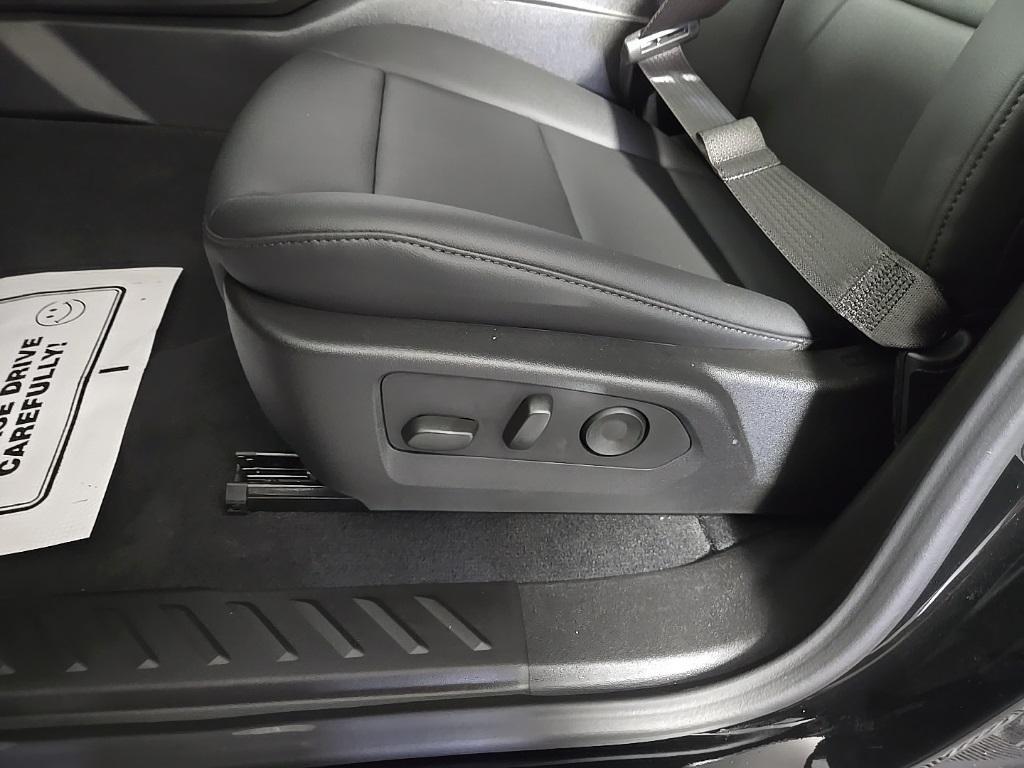 new 2025 Chevrolet Colorado car, priced at $43,110