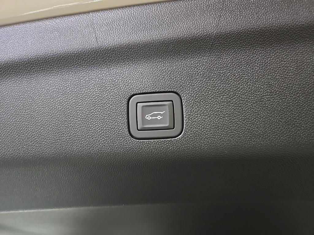 new 2025 Chevrolet Suburban car, priced at $84,375
