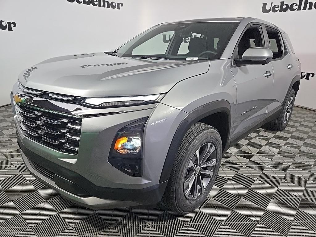 new 2025 Chevrolet Equinox car, priced at $31,080