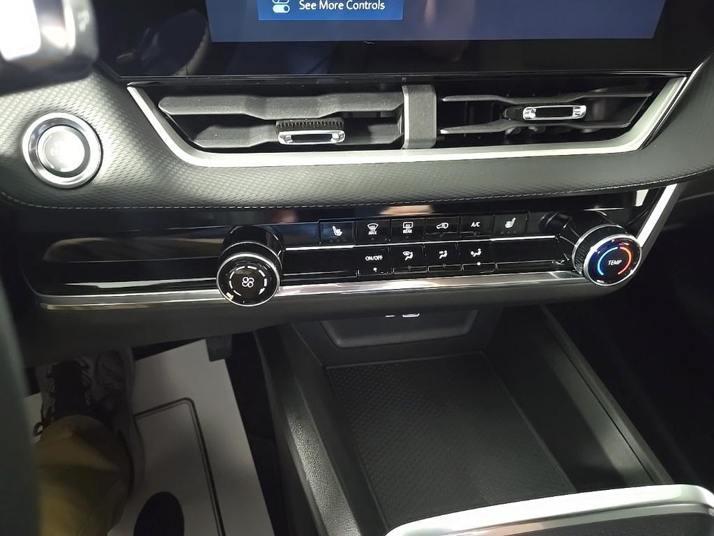 new 2025 Chevrolet Equinox car, priced at $31,080
