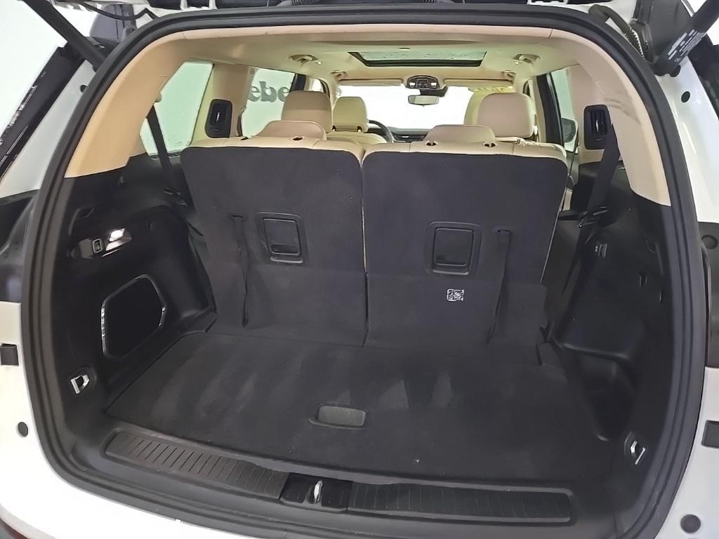 used 2021 Jeep Grand Cherokee L car, priced at $33,995