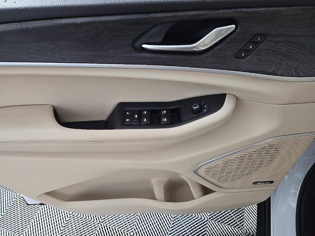 used 2021 Jeep Grand Cherokee L car, priced at $33,995