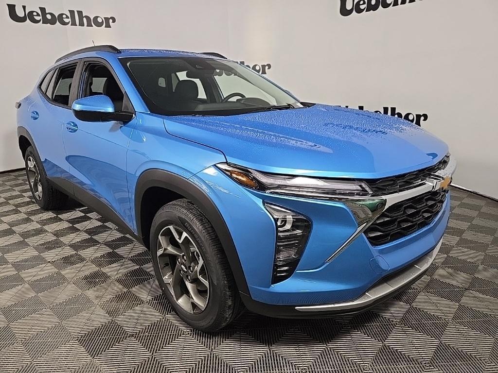 new 2025 Chevrolet Trax car, priced at $25,375