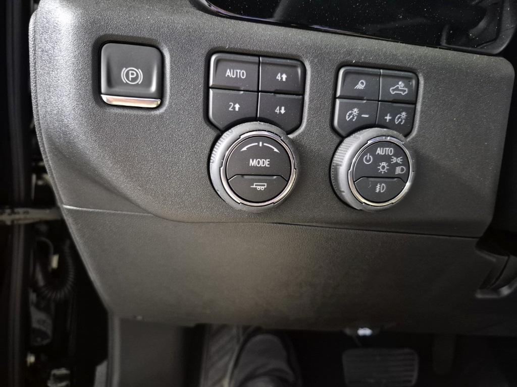 new 2025 Chevrolet Silverado 2500 car, priced at $71,620