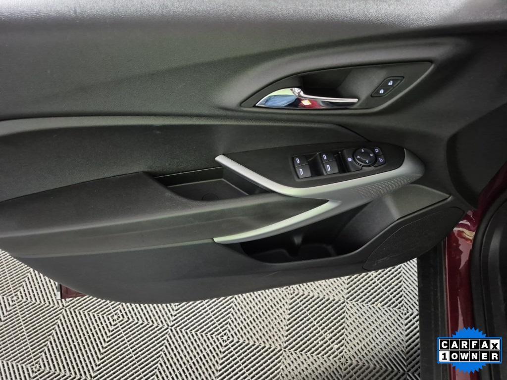 used 2025 Chevrolet Trax car, priced at $22,774