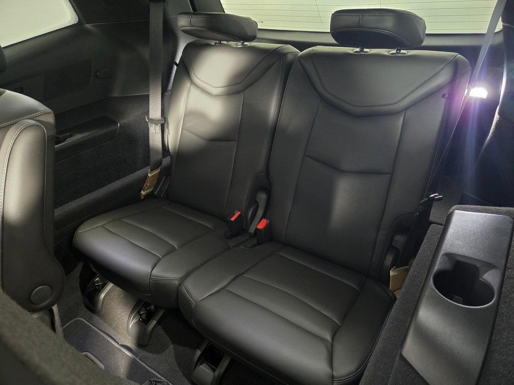 new 2025 Cadillac XT6 car, priced at $70,114
