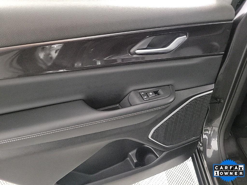 used 2022 Jeep Grand Cherokee L car, priced at $31,999