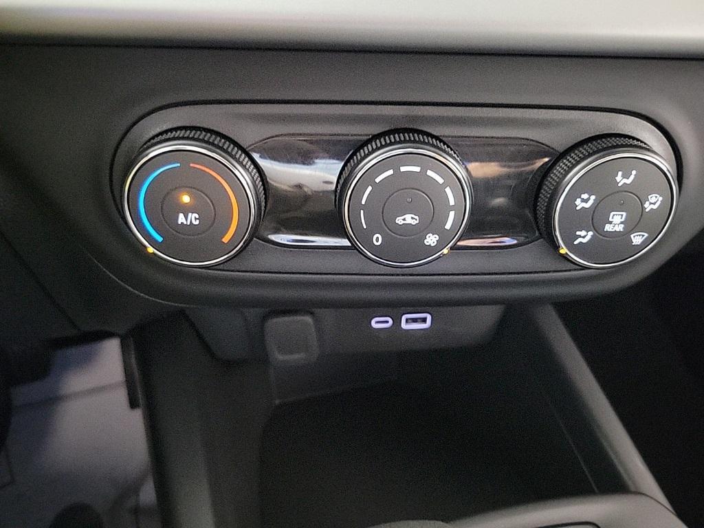 used 2025 Chevrolet Trax car, priced at $23,500