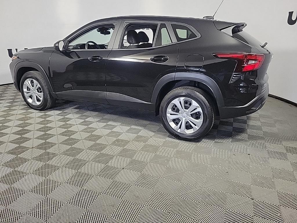 used 2025 Chevrolet Trax car, priced at $23,500
